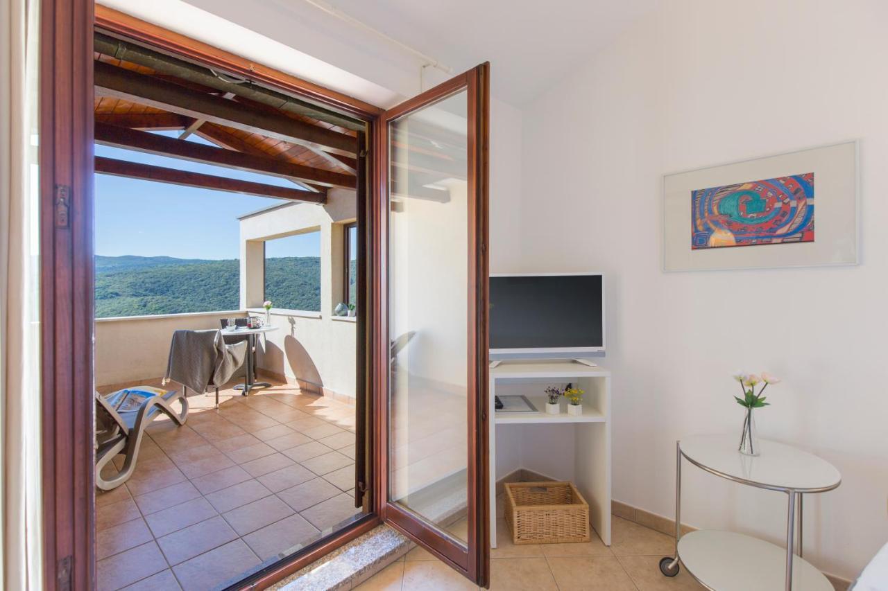 Apartments Agava Romantic Рабац Екстериор снимка